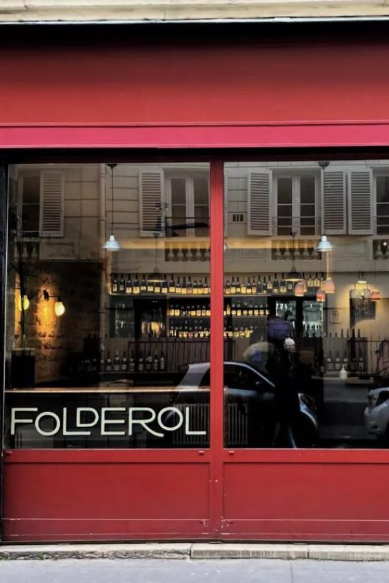 folderol natural wines in paris