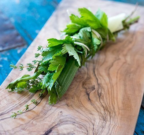 How to Make a Bouquet Garni: A Step-By-Step Guide
