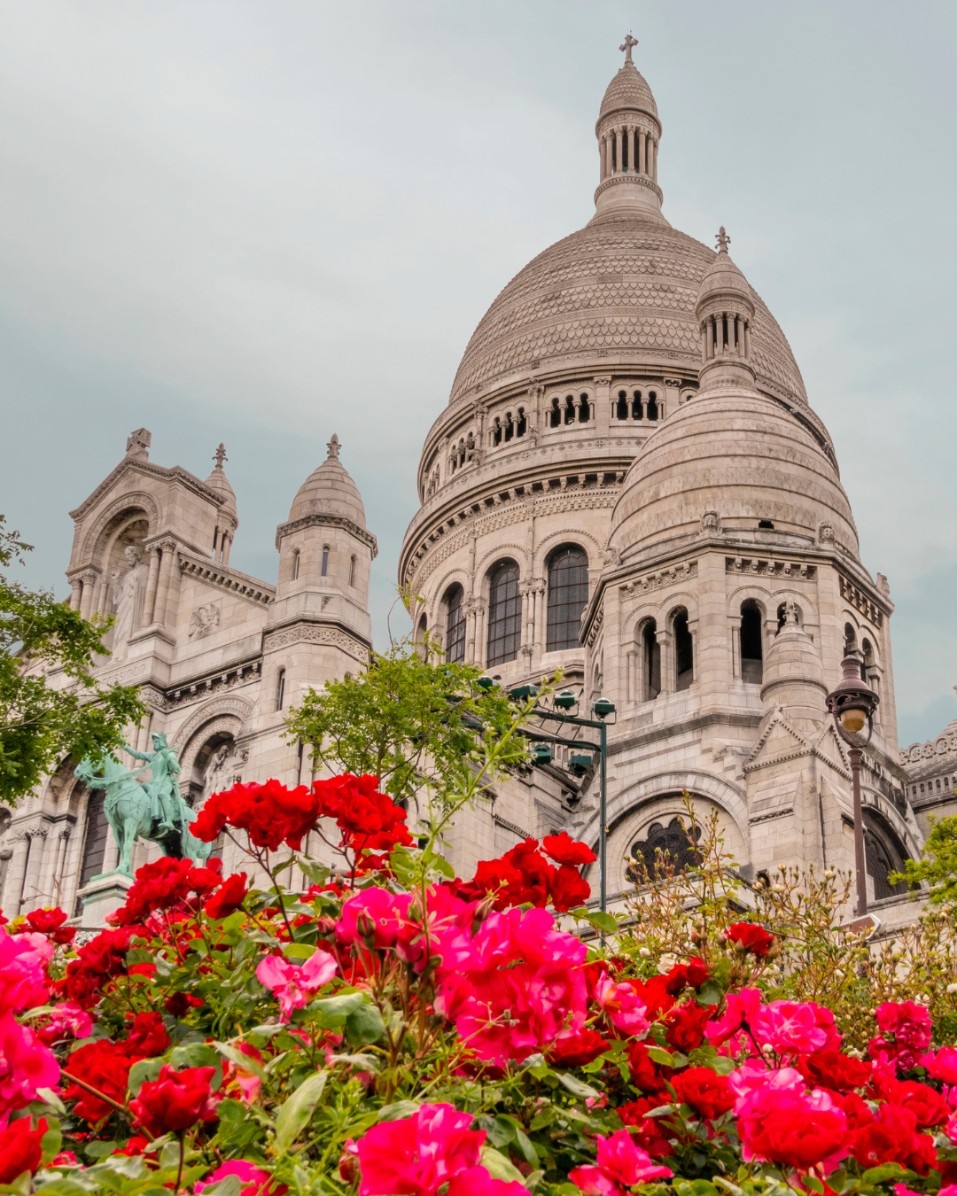 things to do in paris in spring - montmartre - sacré coeur springtime