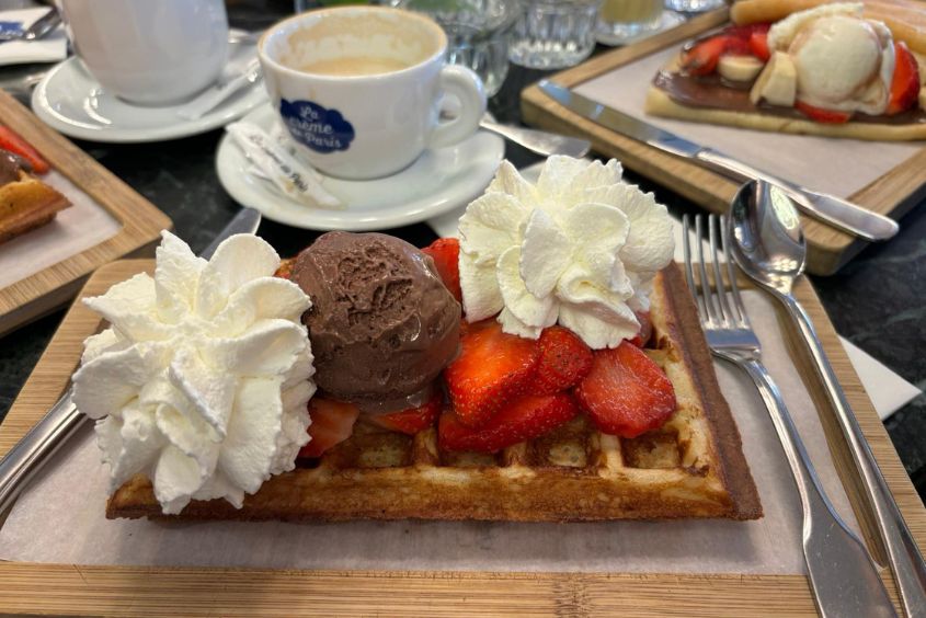 la creme de paris best waffles in paris