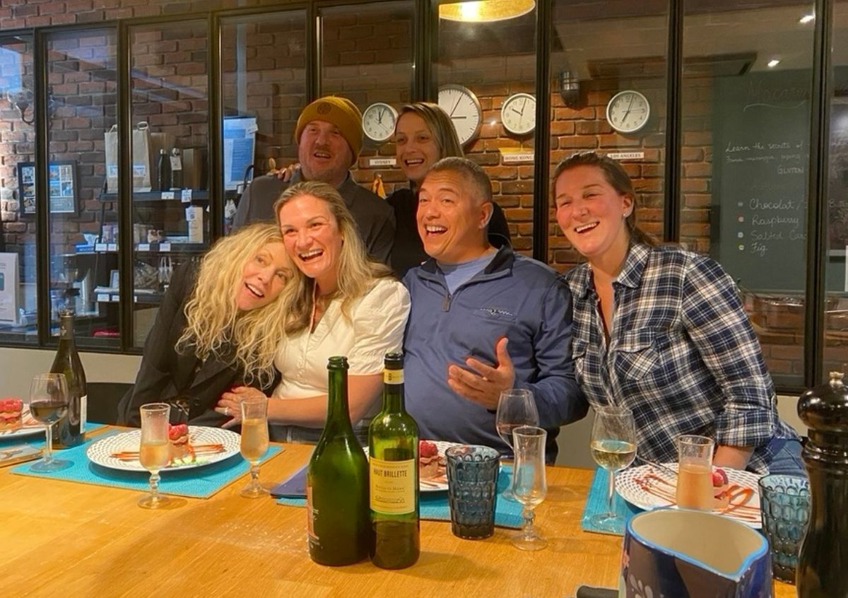 paris etiquette riendly gathering