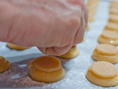 eclair and choux pastry class in paris